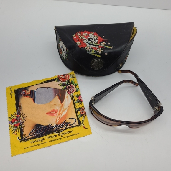 VTG Y2K Ed Hardy Sunglasses & Case‎ Tattoo Eyewear Beautiful Ghost with Crystals - Picture 1 of 16